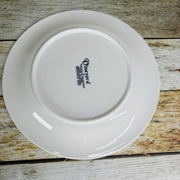 Tabletops VINEYARD Embossed Grape Vines Ceramic Oven Safe Dinner Plates Set of 5 - Picture 7 of 16